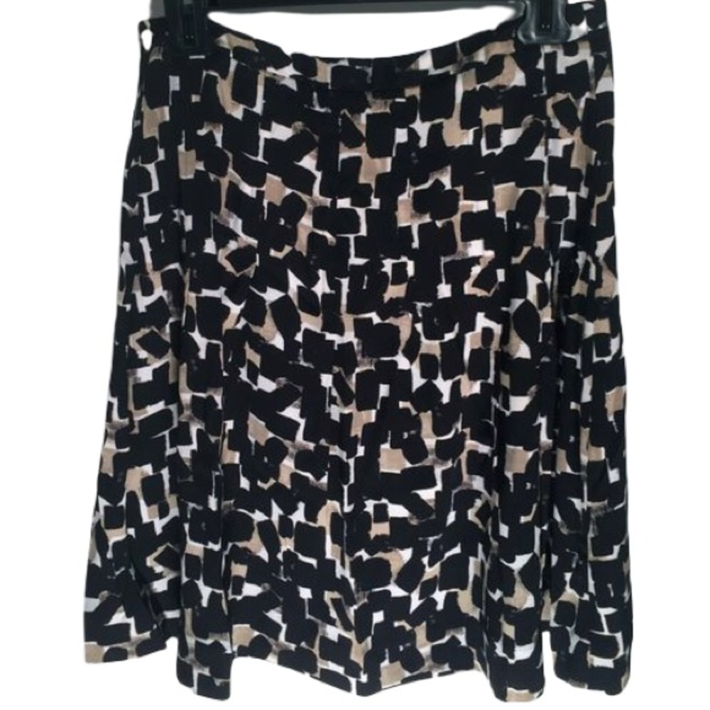 ❤️3/$25 WHBM Silk Black/Tan/White Block Print EUC